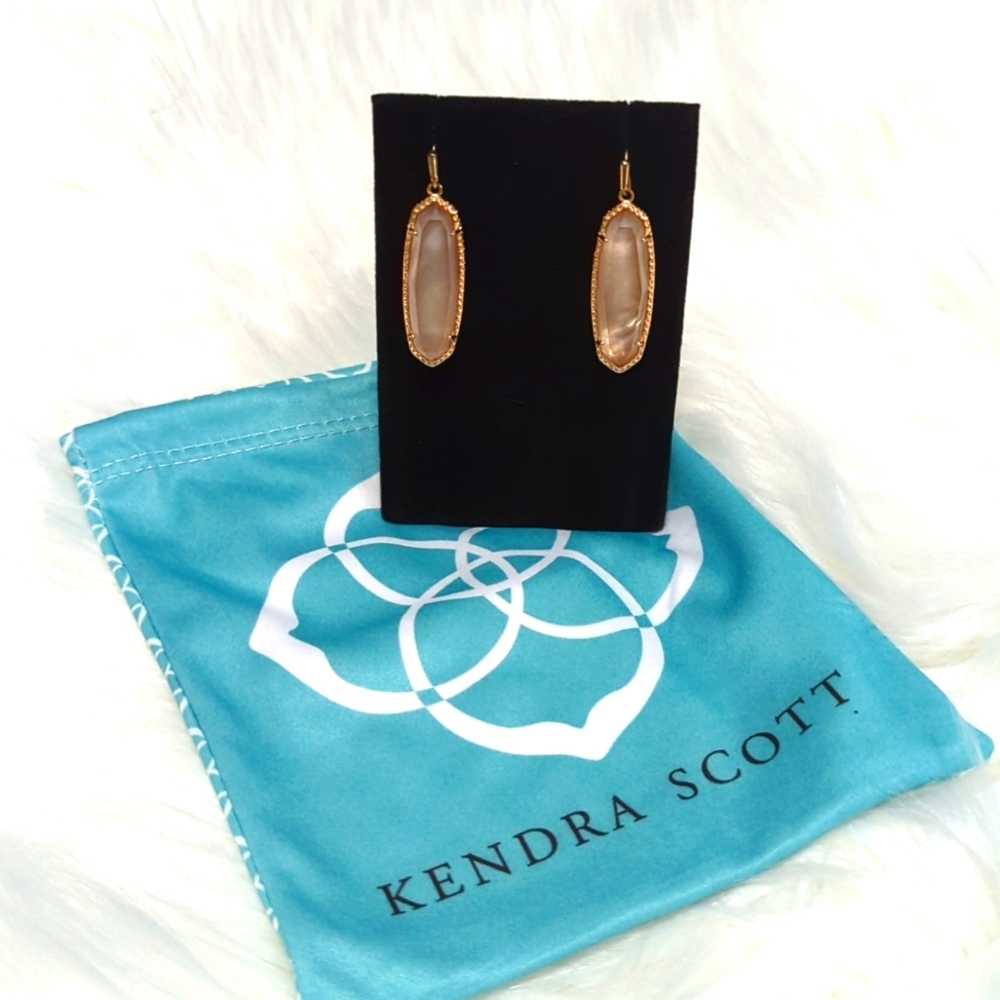 Layla Peach Kendra Scott earrings